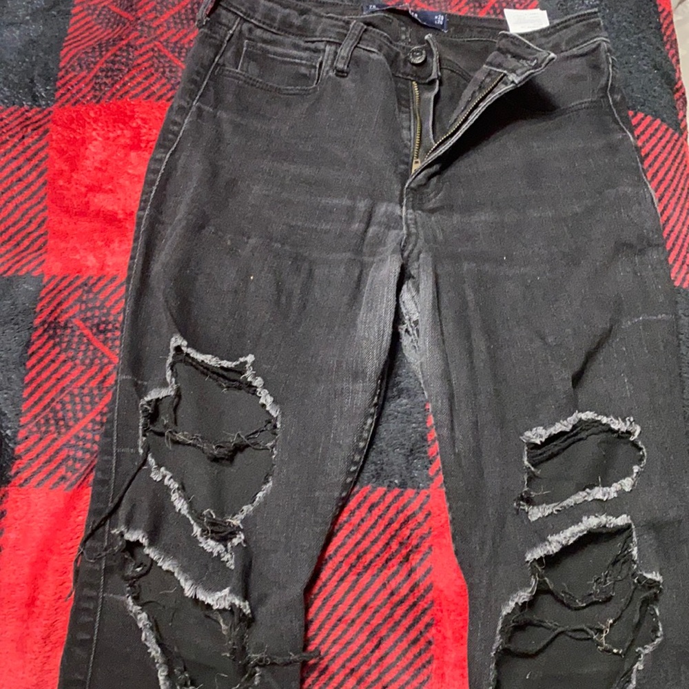 black, skinny ripped jeans
